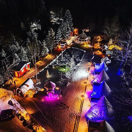 Finska Wioska Kalevala Hotel Borowice Ngoại thất bức ảnh